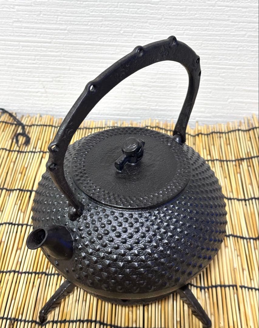 未使用、保管品　南部成龍堂鋳造所　斎峰　及川光正造　宝珠形馬蹄鉉　南部鉄瓶