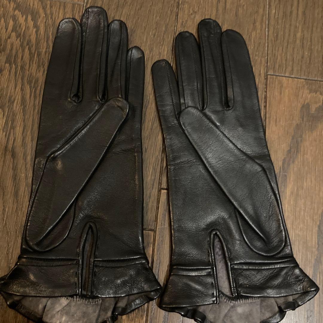 レザー手袋 フリル付き 黒