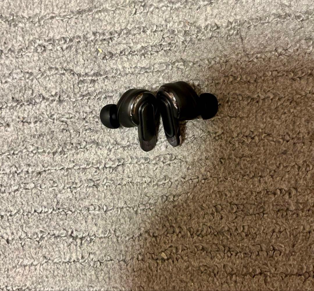 JBL TOUR PRO 3 ワイヤレスイヤフォン　カバー付き