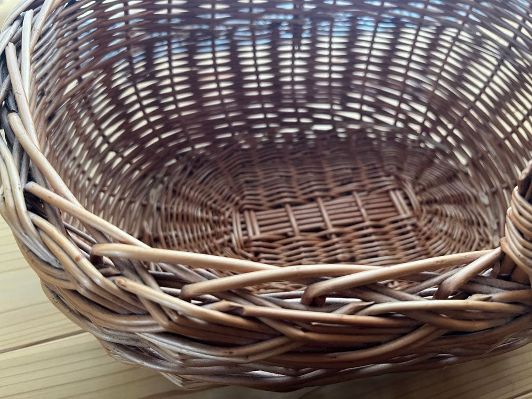 北欧製　籐製楕円形バスケット