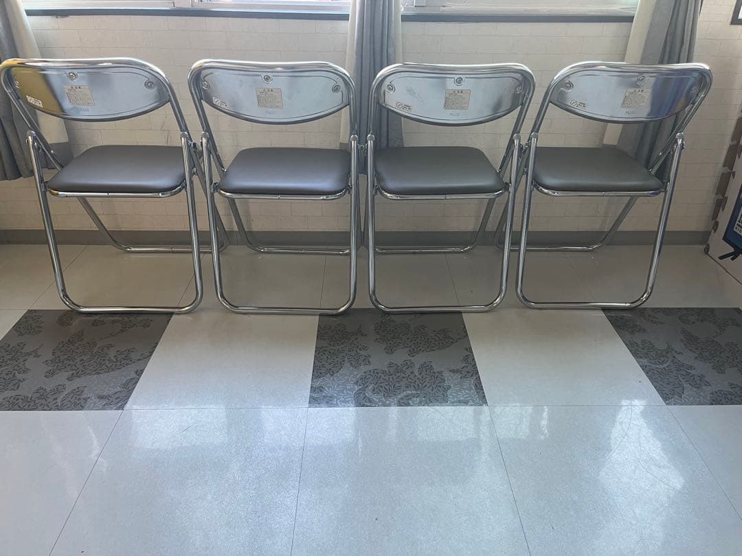 お得‼️折りたたみチェア パイプ椅子 4脚セット 事務用品 店舗用品