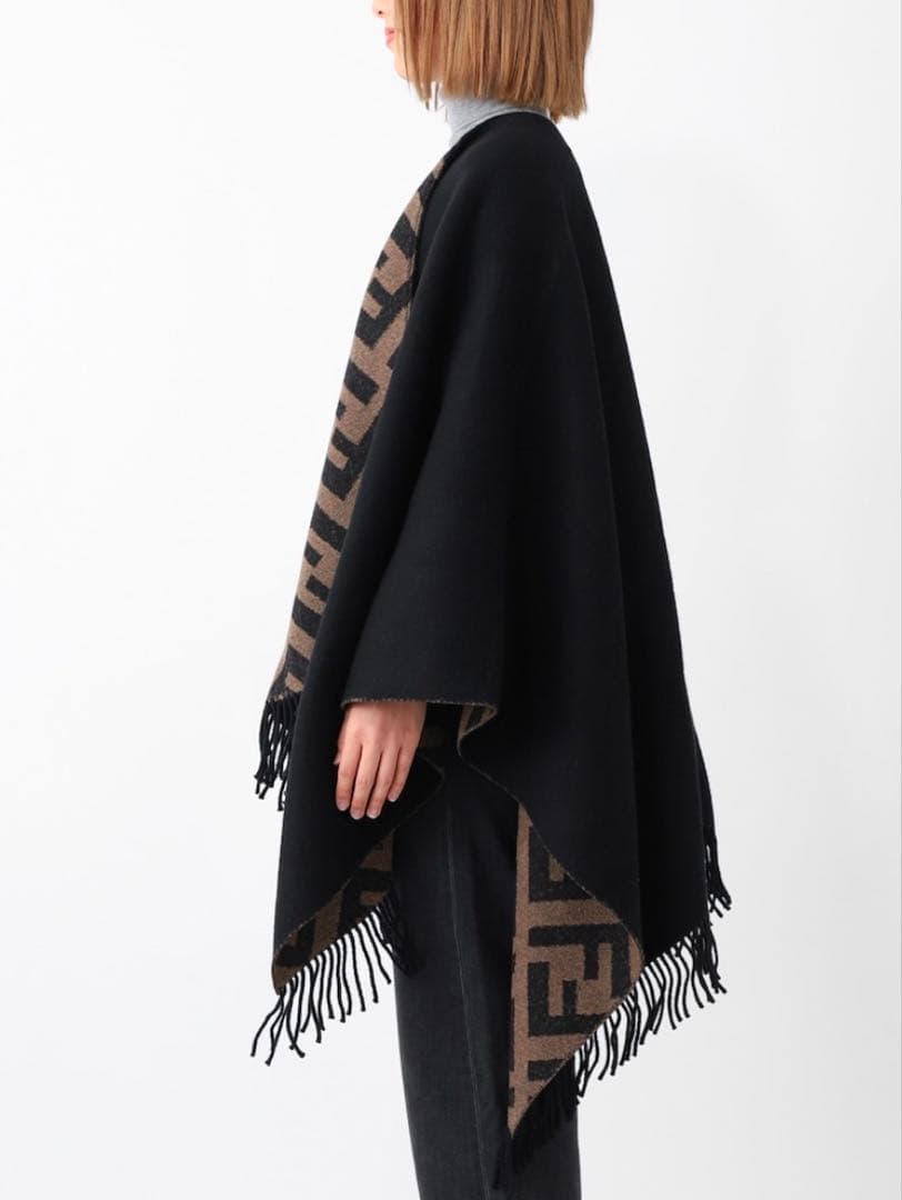 フェンディ　ポンチョ　ストール　コート　ショール　ウールカシミア