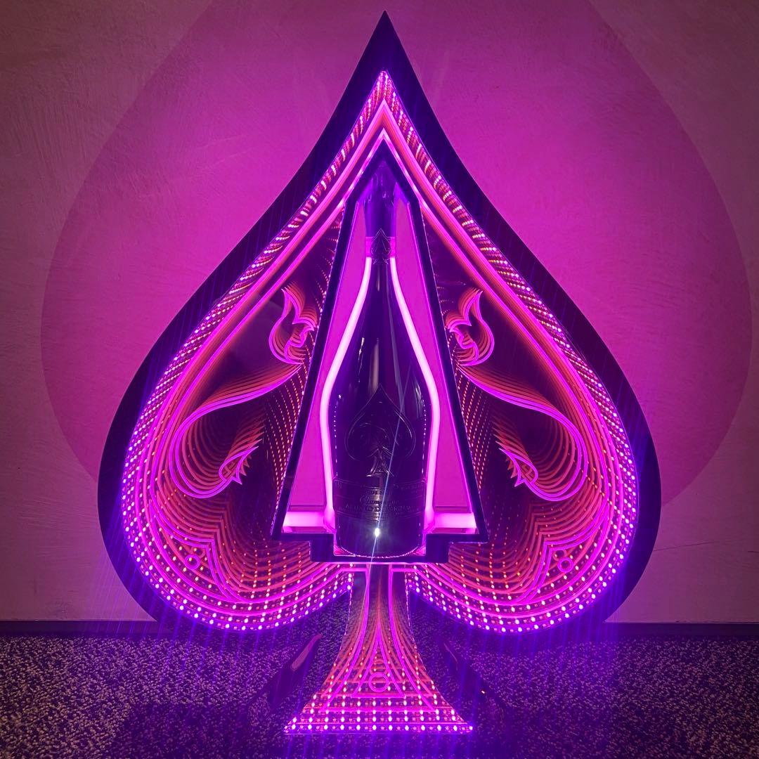 アルマンド マグナムボトル用(1.5L)ディスプレイ LED トランプタワー