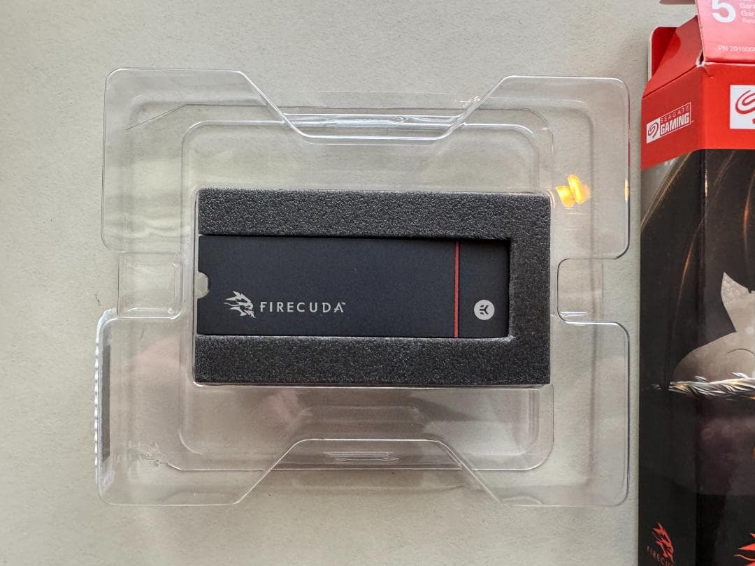 ラ*ア様 超高速M.2 SSD 4TBヒートシンク付き