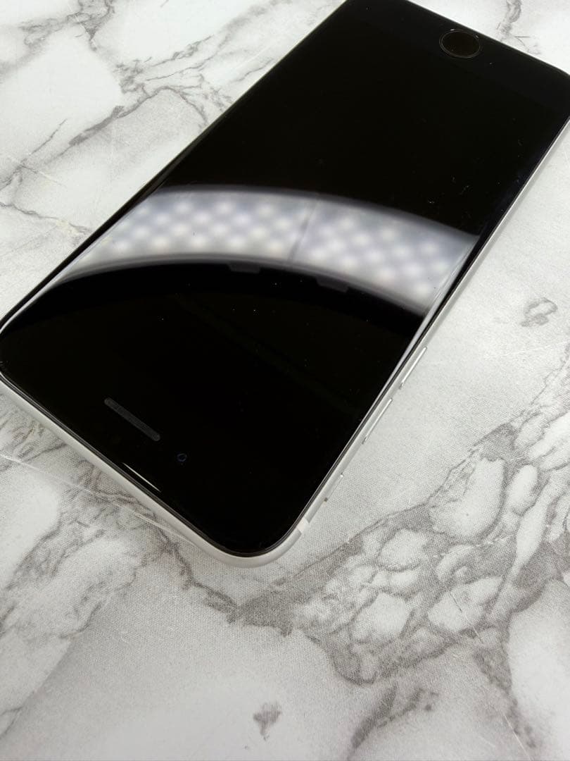 iPhoneSE2 64GB｜SIMフリー｜ホワイト｜動作良好