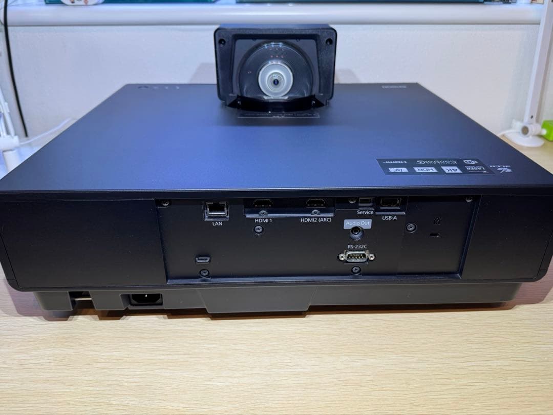 EPSON EH-LS500B プロジェクター本体