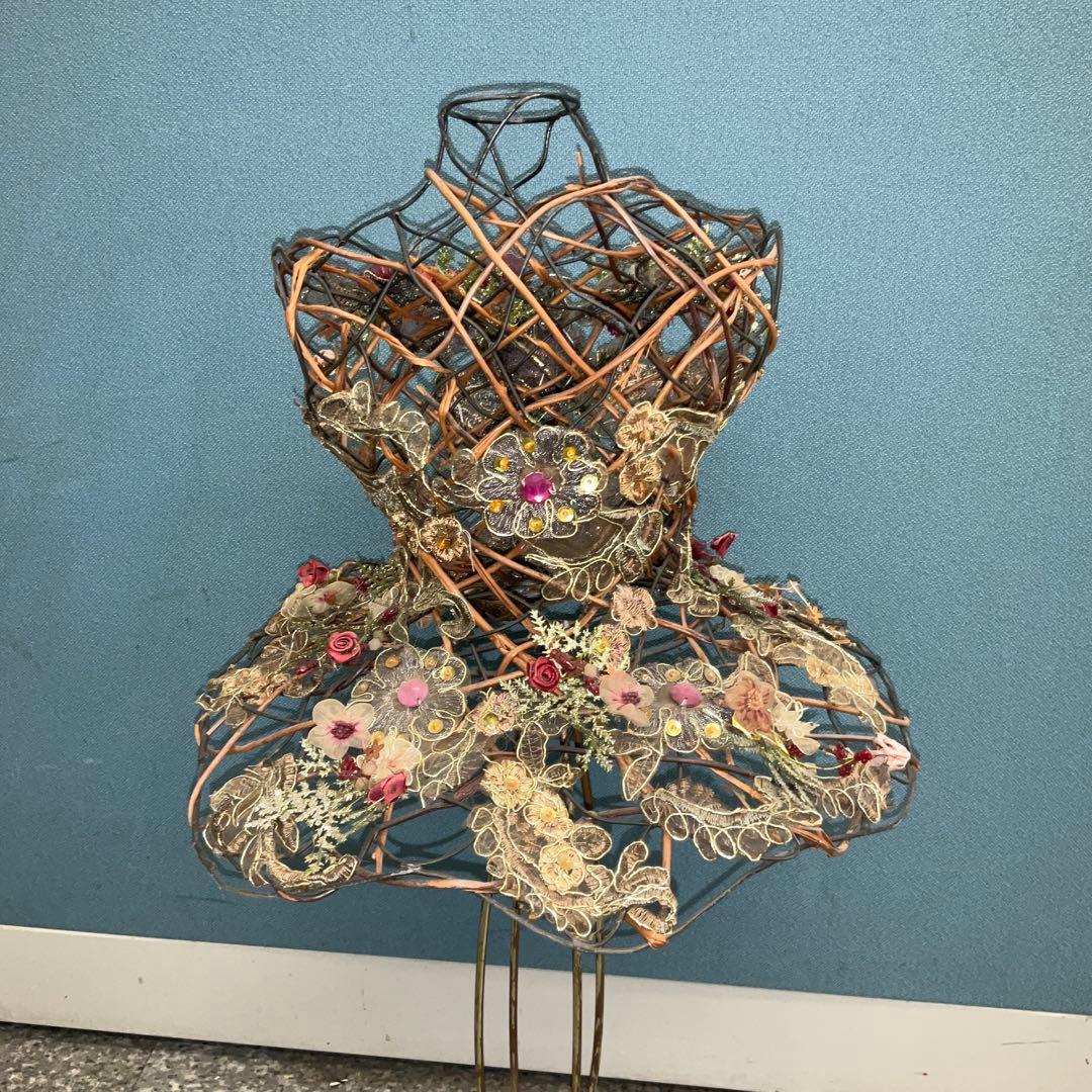 バレエ　アート　バレエチュチュ　ディスプレイ　アイアンオブジェ