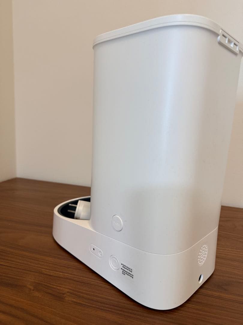 ぱ*ん様 新品未使用　ペットカメラ付き自動給餌器