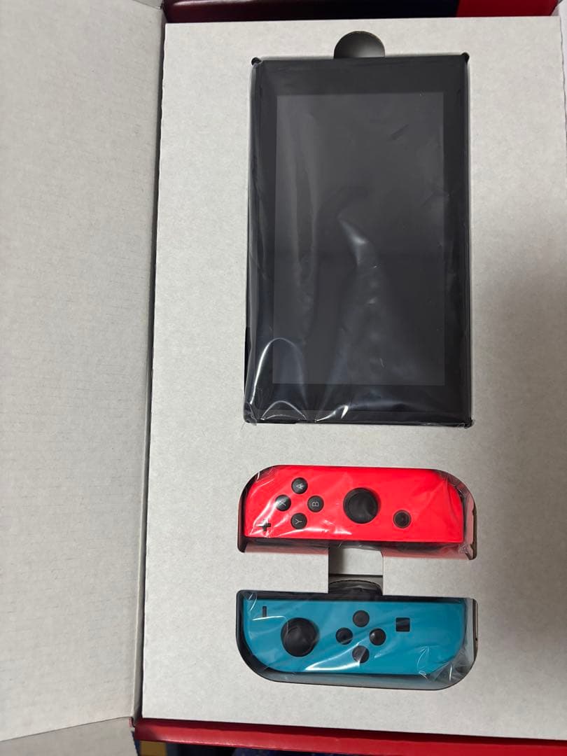 Nintendo Switch 本体　＋　ソフト4個セット