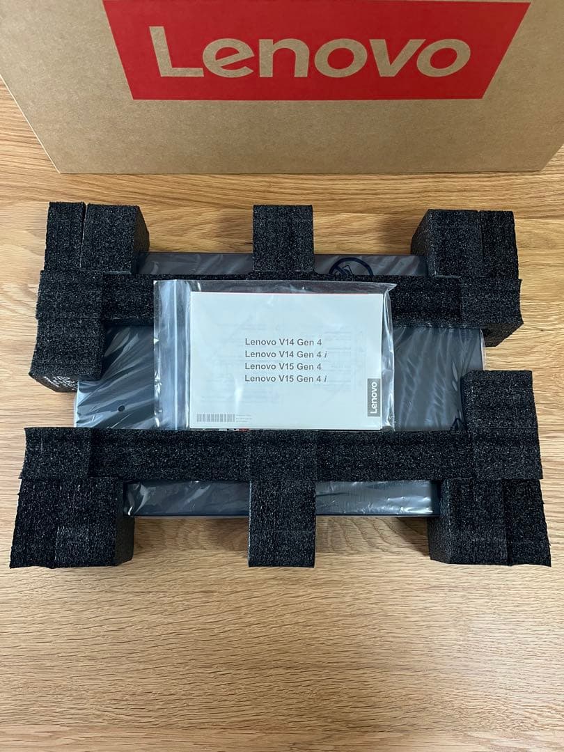 Lenovo v14 gen4 ノートPC ブラック