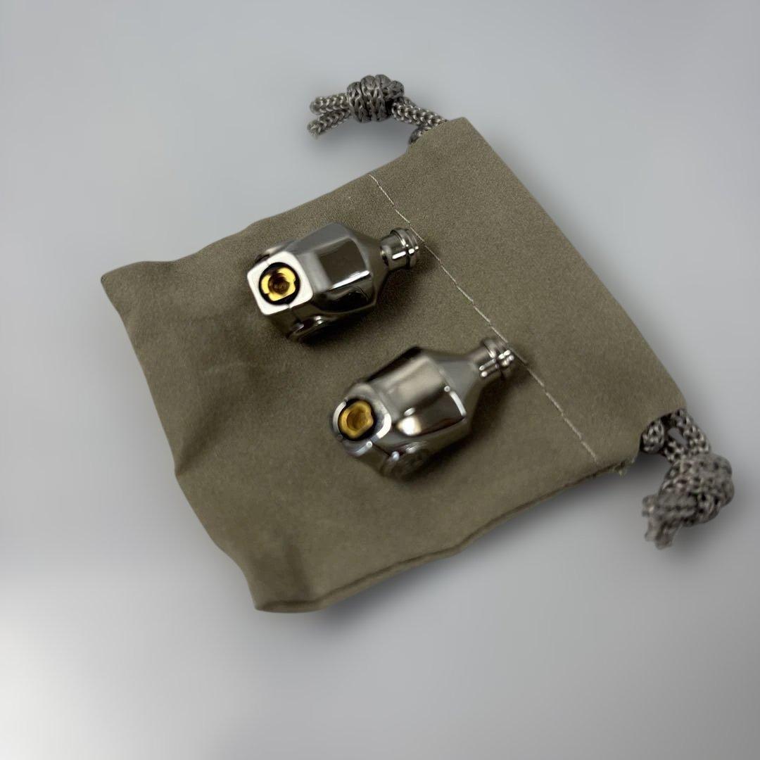 イヤホン CAMPFIRE AUDIO ATLAS