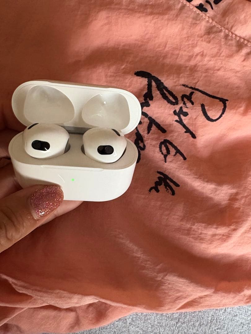 ★値下げしました★AirPods【第三世代】本体 充電ケース付き ホワイト