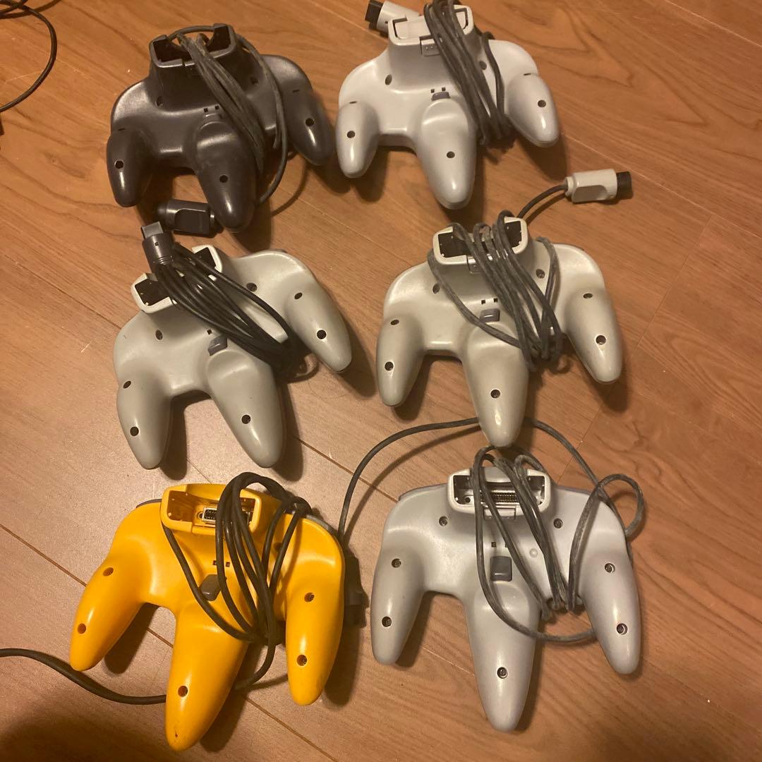 【送料無料】任天堂　ニンテンドー64本体一式ソフト付き　NUS-001