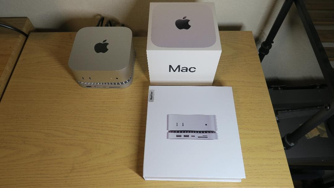Apple Mac mini M4 / RayCue USB-C拡張ハブ