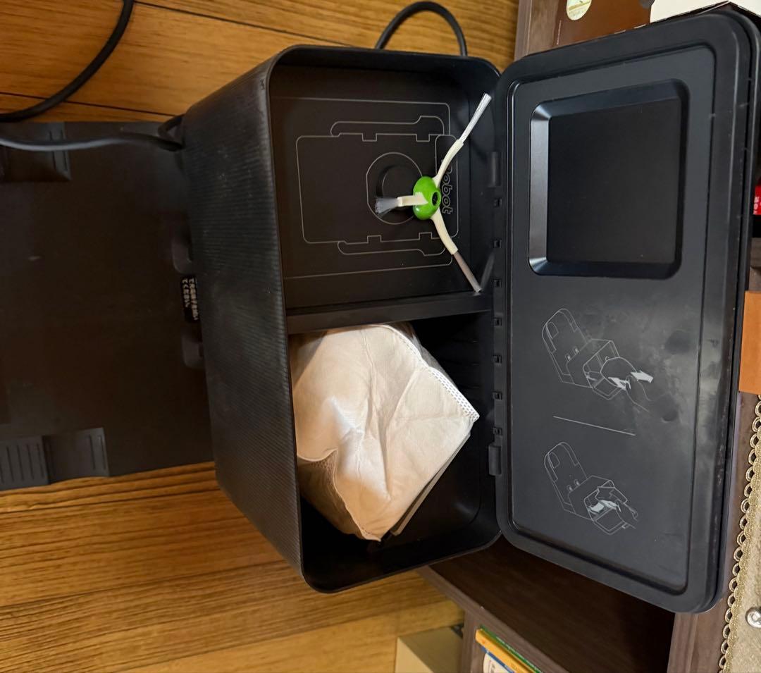 h*u様 ルンバj7 本体とクリーンベース充電ステーション