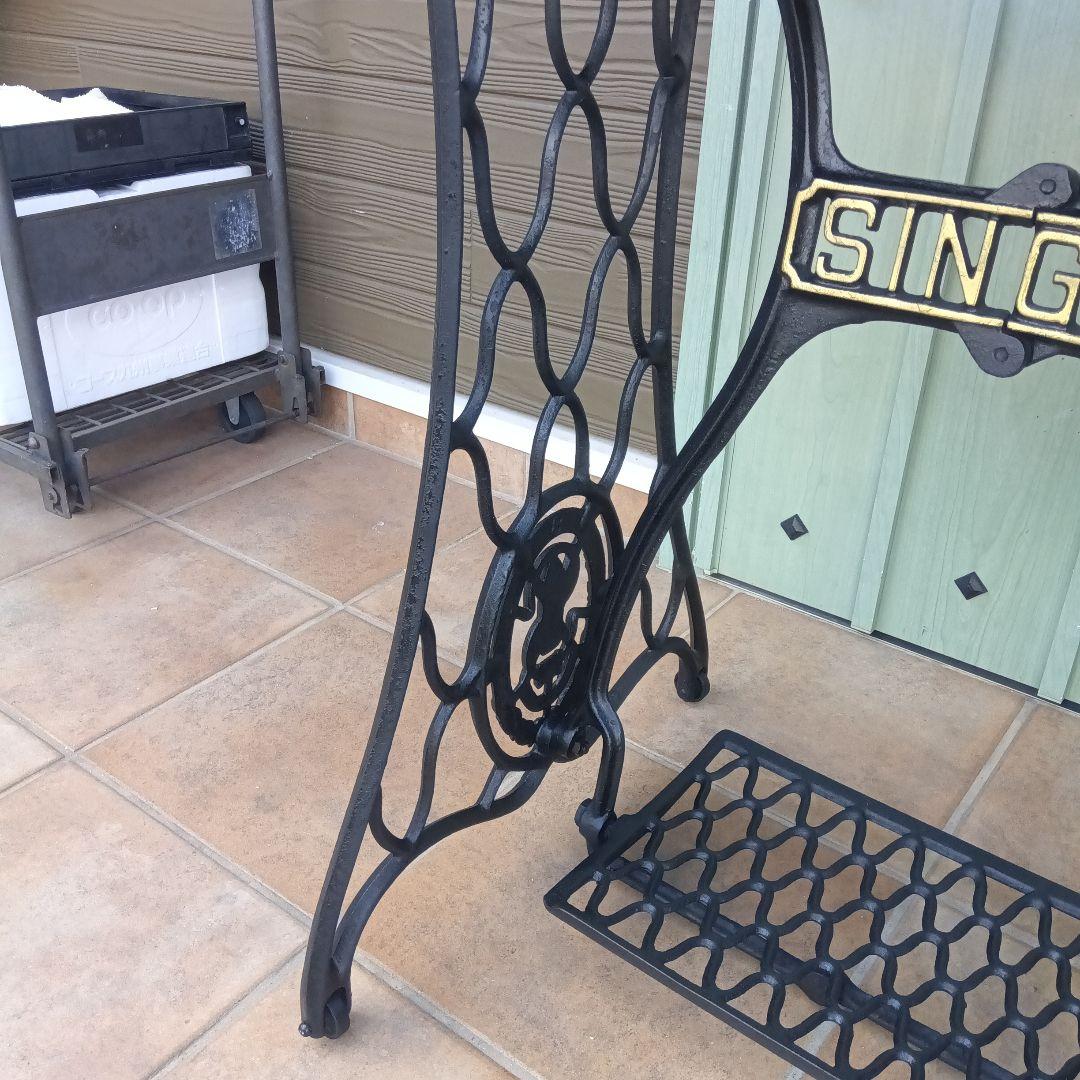 足踏みミシンテーブル　シンガー