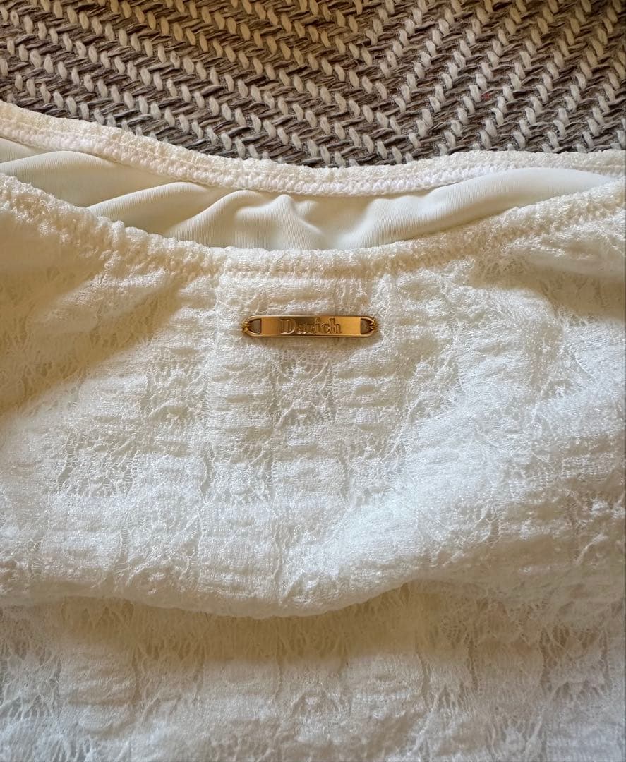 Darich ホワイトオフショルダーセパレート水着