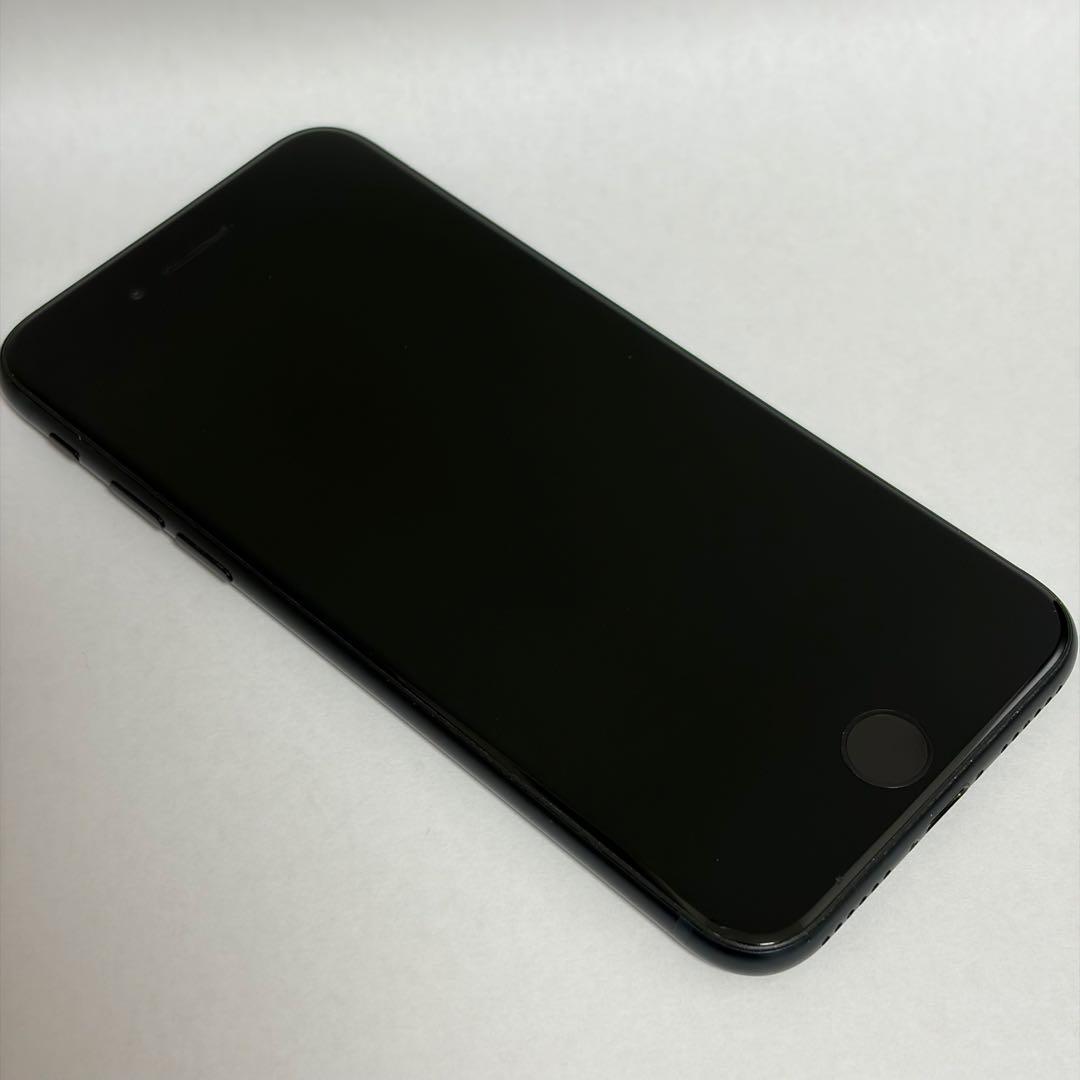 iPhone SE3 64GB ミッドナイト SIMフリー バッテリー84%