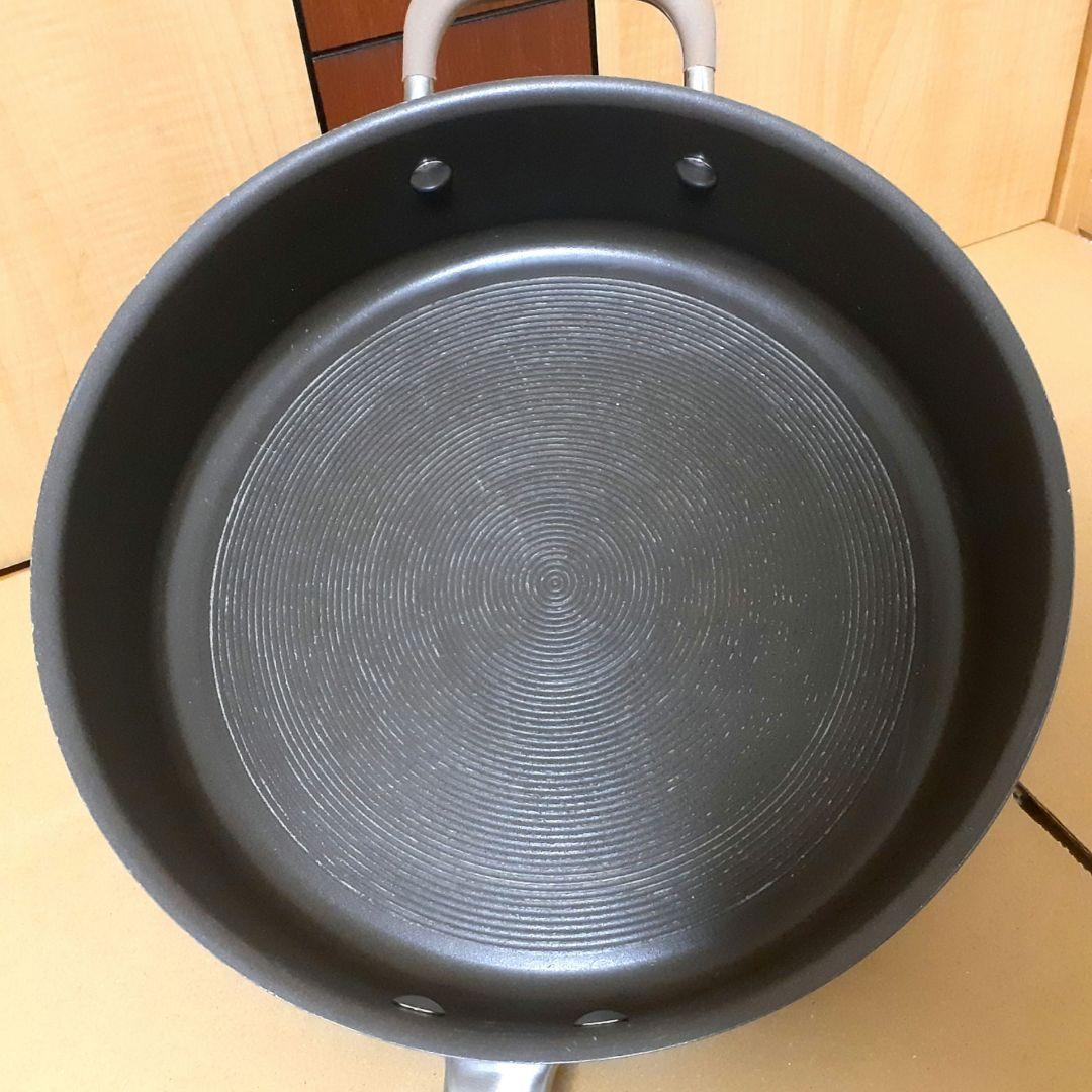 CIRCULON フライパン　28cm