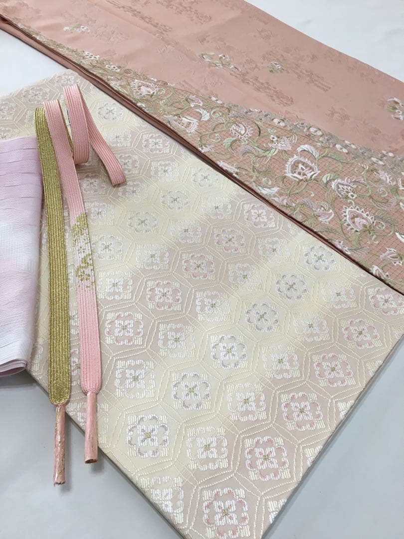 SALE‼️高級感溢れる【訪問着】手刺繍　地紋　正絹　逸品　　裄長め