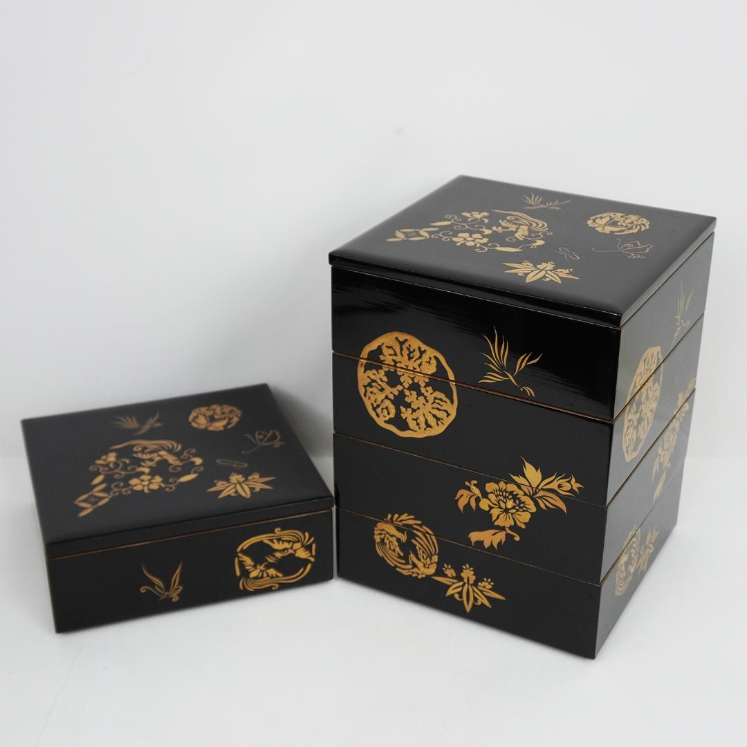 漆 蒔絵 重箱 五段 蓋2枚付き 松竹梅 縁起物 収納箱 付属 黒
