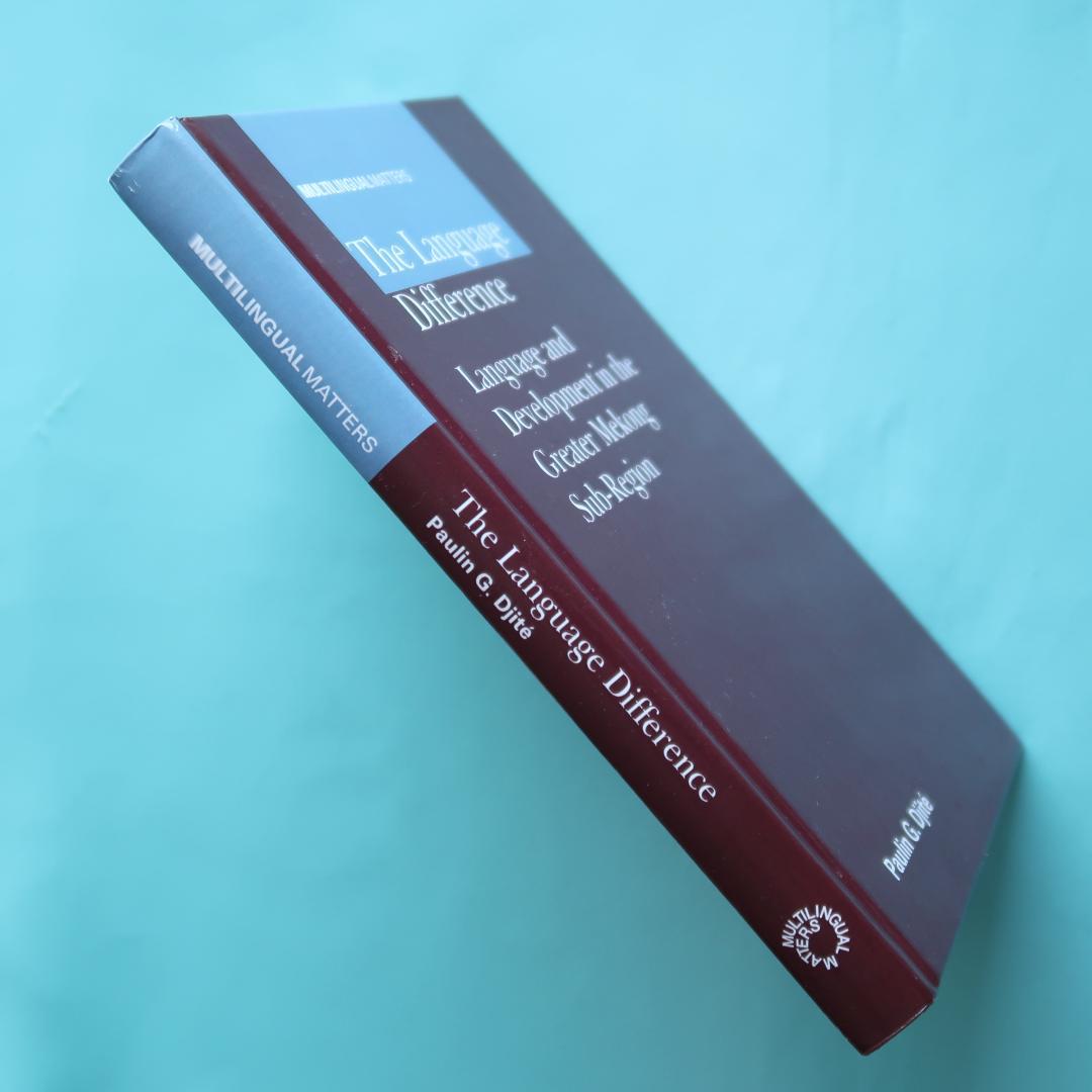 セール！ 洋書　The Language Difference　社会言語学