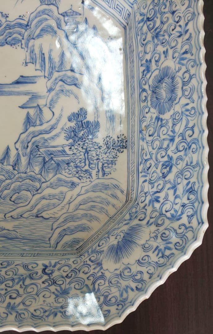 中国陶器 大明成化年製 山水図 青白磁 八角形の風景大皿