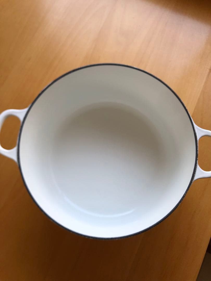 AK　ルクルーゼココットLe Creuset ホーロー鍋ホワイト24cm