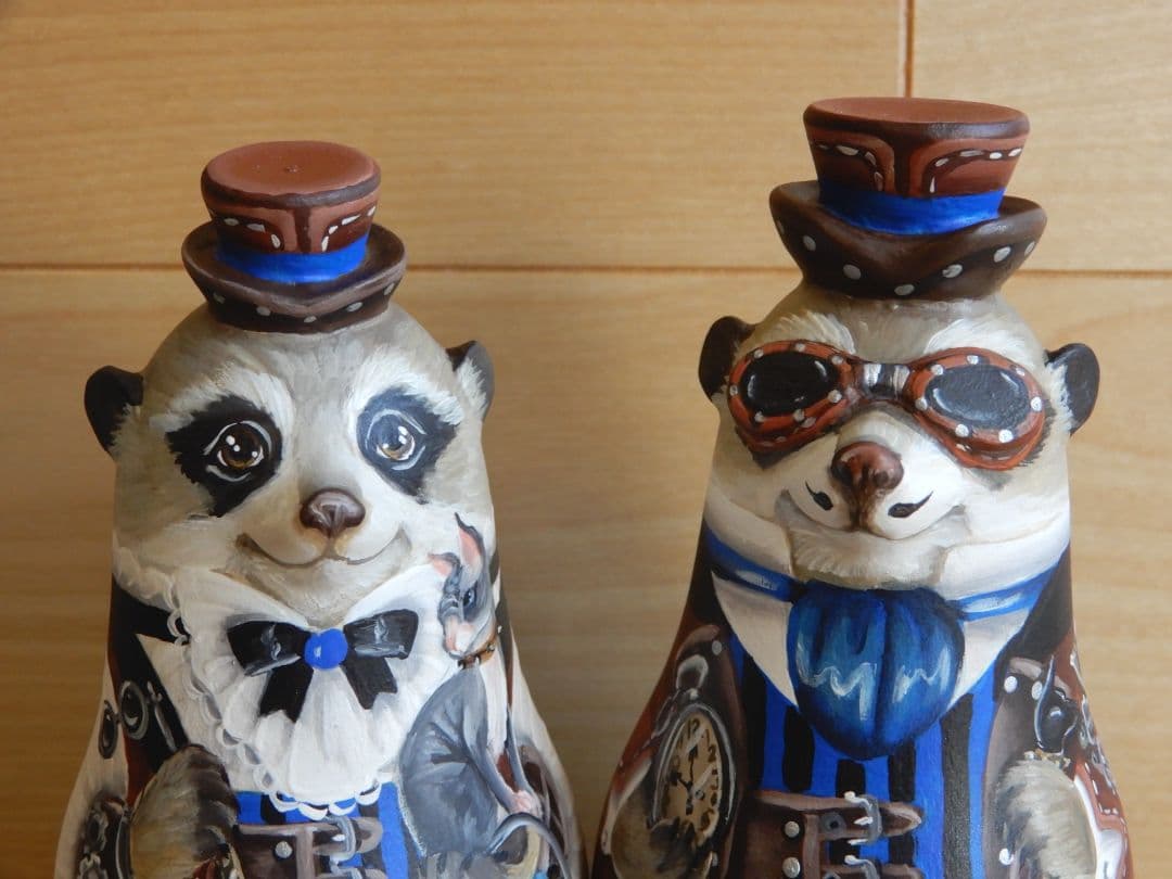 スヴェトラーナ・ニコラエヴァ　単体人形ペア　～ミーアキャット～　マトリョーシカ