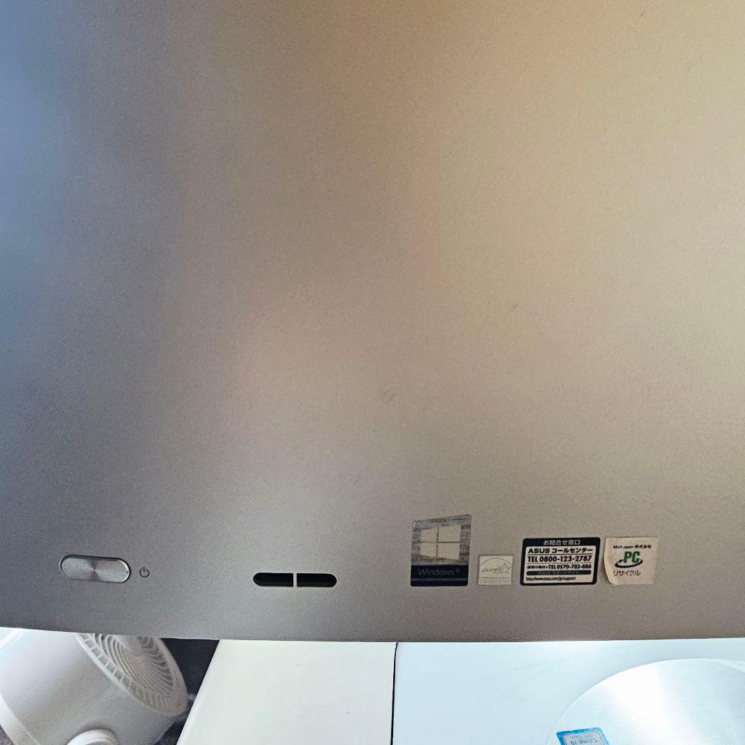 ASUS AIO ディスプレイ本体 シルバー
