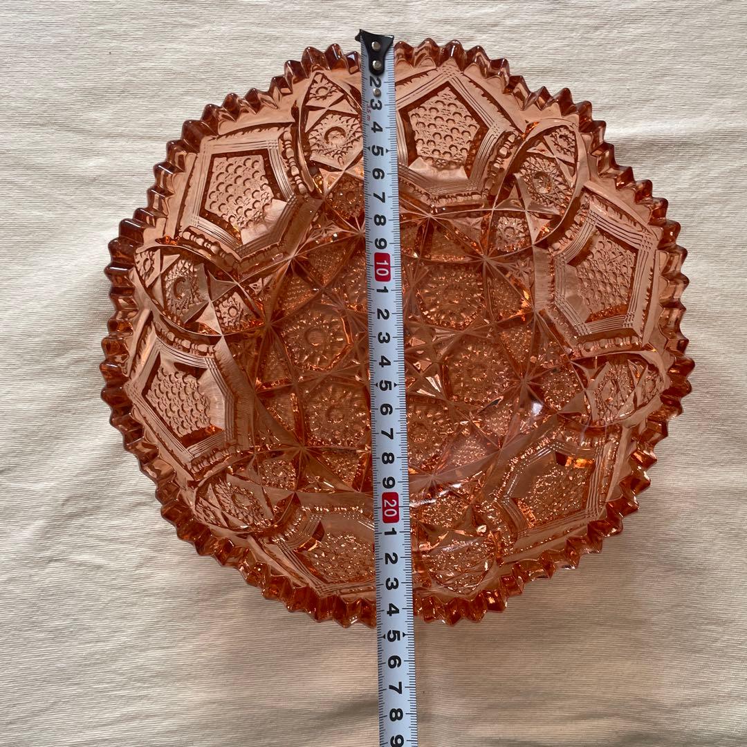 ギヤマン　ピンクのガラス製菓子入れ