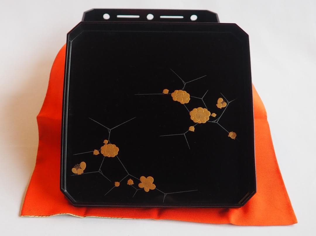 9代中村宗哲造『氷梅絵ヘギ目縁高』（共箱）