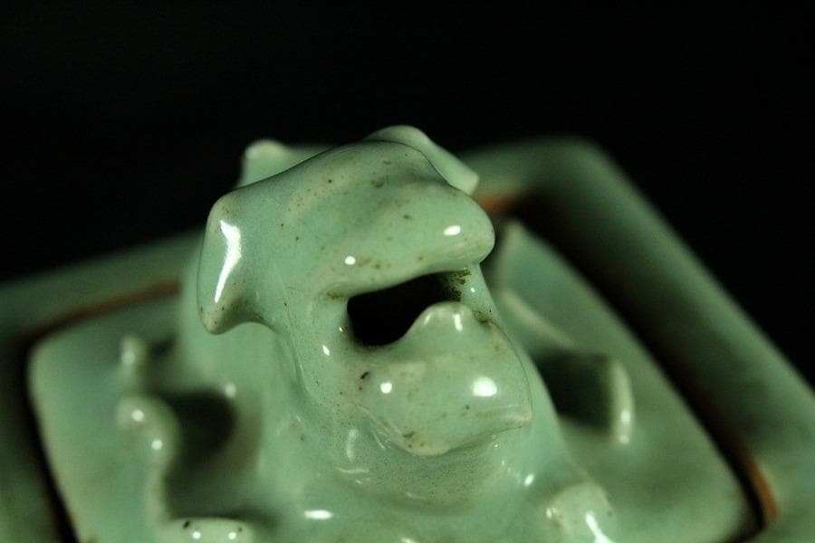 茶道具 青磁 獅子蓋 四方 香炉(K-A359)