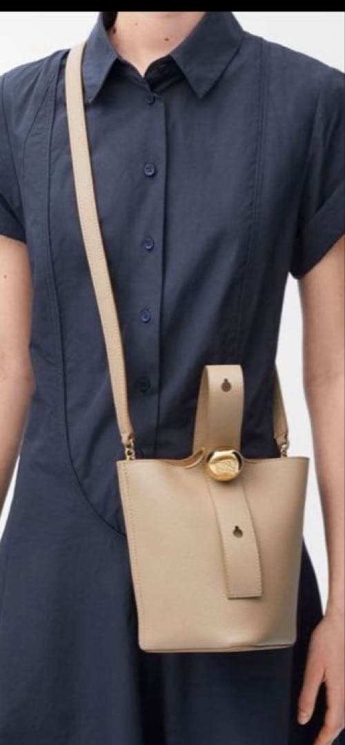 美品！LOEWE ロエベ　べプルミニサンド バケツショルダーバッグ