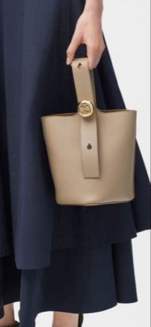 美品！LOEWE ロエベ　べプルミニサンド バケツショルダーバッグ