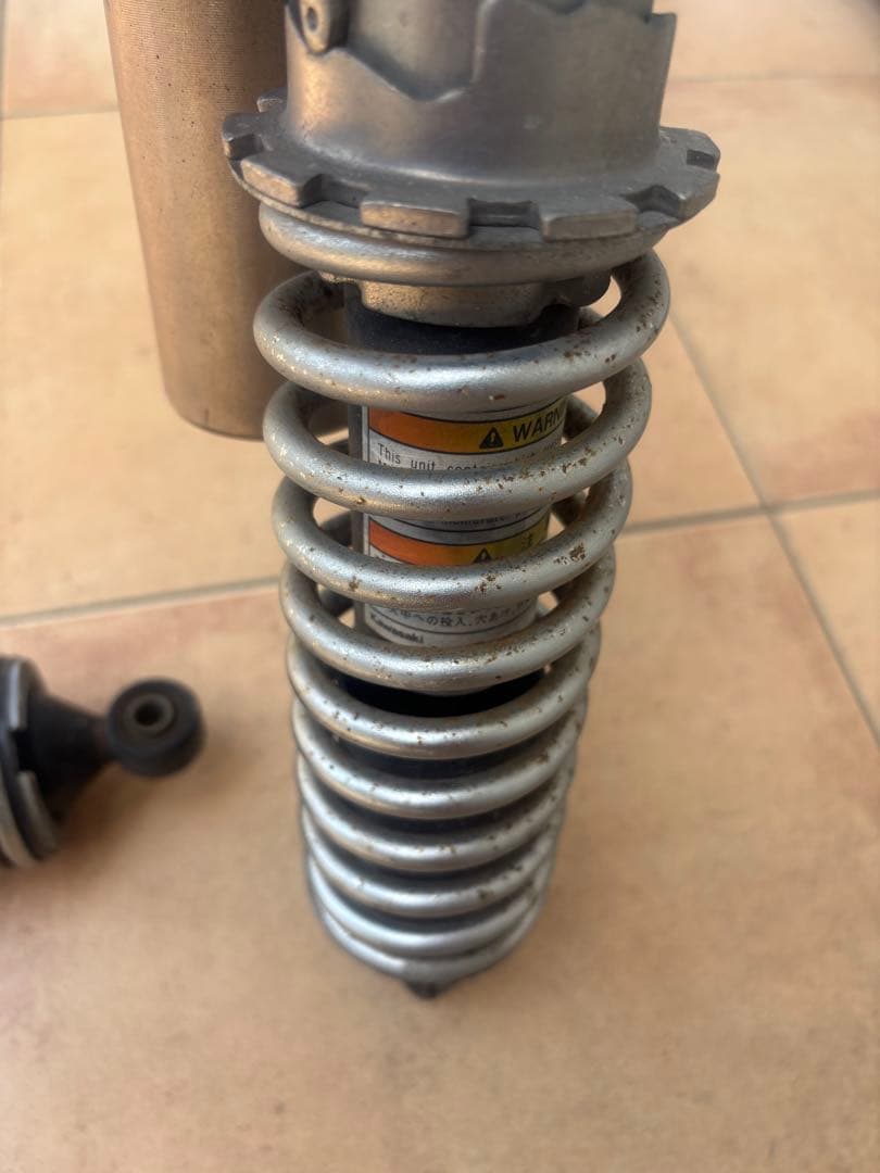 ゼファーχ サスペンション シルバー ブラック 2個セット