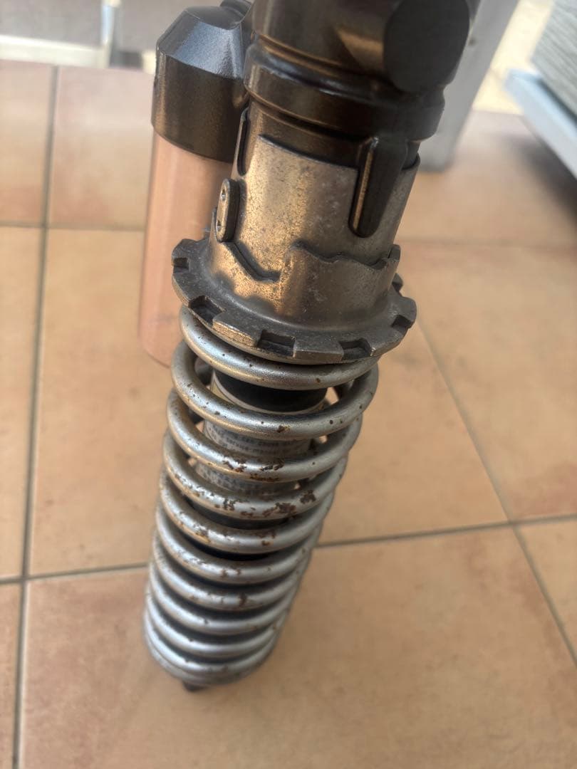 ゼファーχ サスペンション シルバー ブラック 2個セット