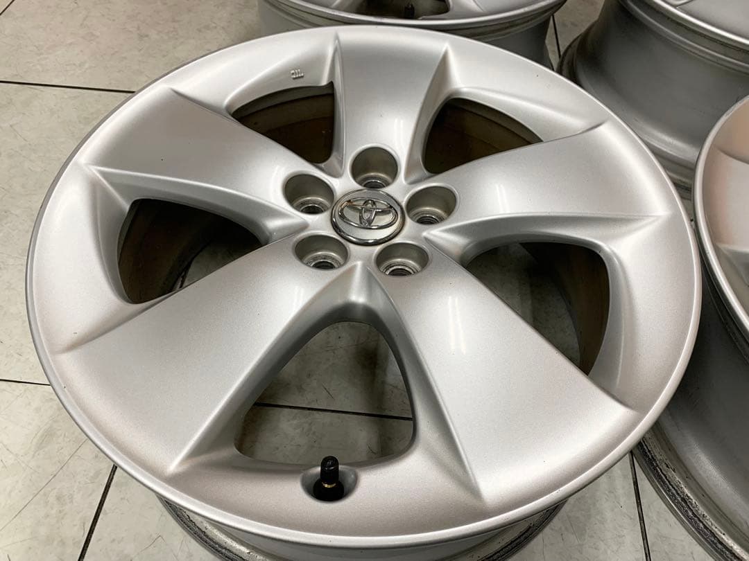 30プリウス　ツーリング　17×7J 送料無料　バランサーチェック済み