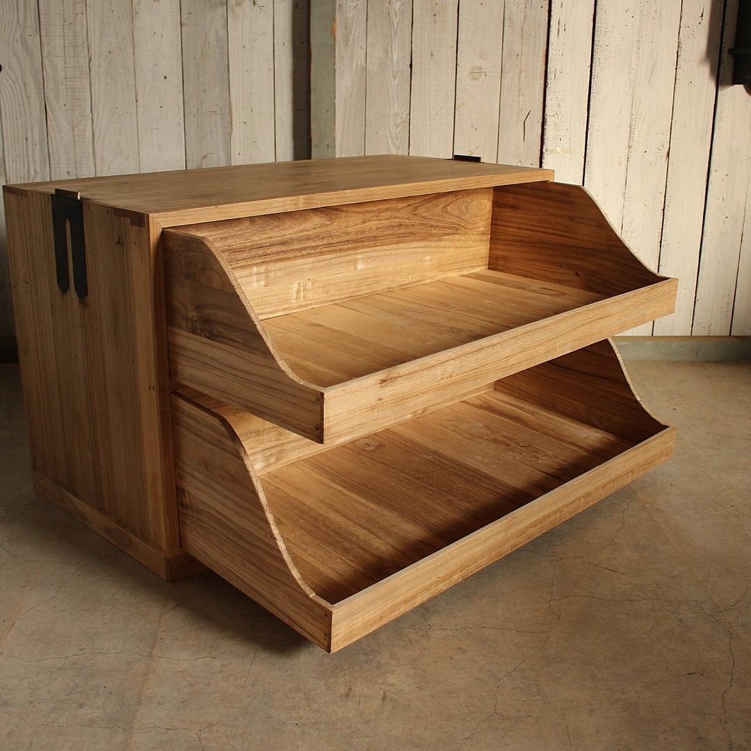 古い木製の引き出し　2段