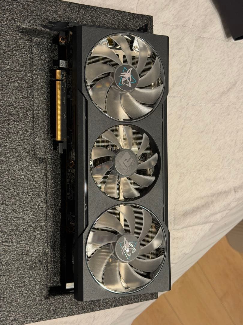 グラフィックボード・グラボ・ビデオカード HELLHOUND RX6700XT