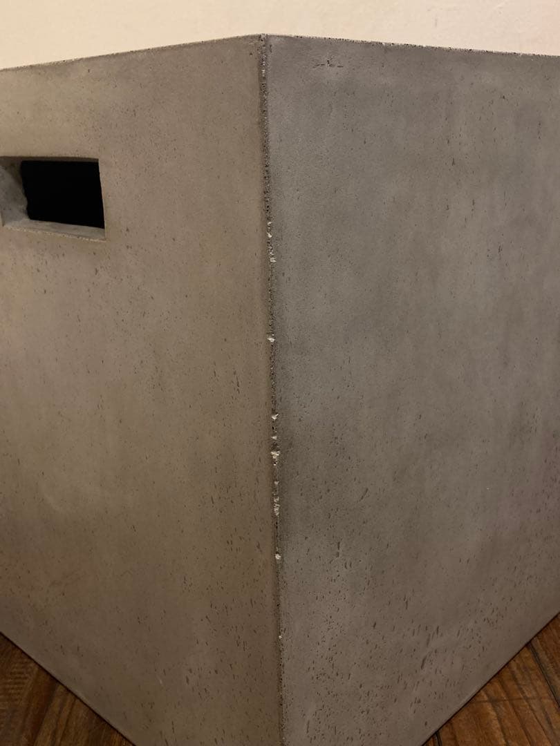 SaVeri サベリ Dessau Chair ガーデンスツール セメント 屋外