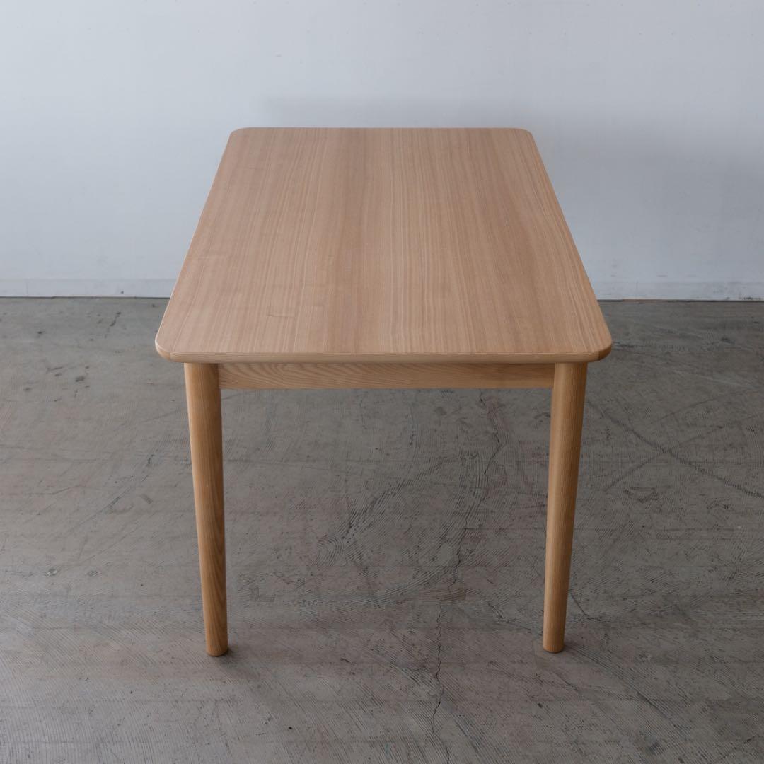 ナチュラル木製長方形ダイニングテーブル