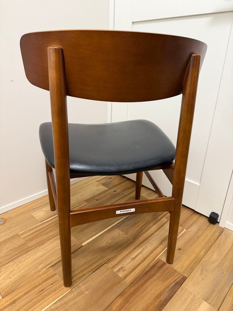 【カリモク60】Tチェア ダイニングチェア スタンダードブラック