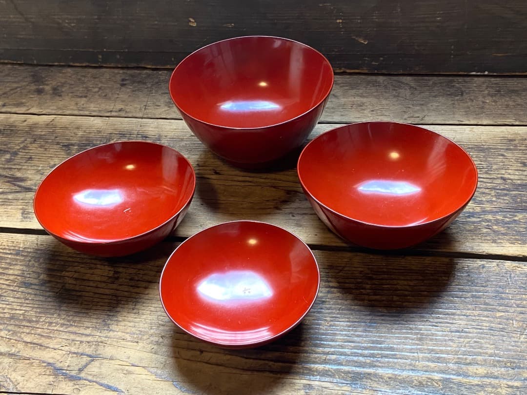 ミャ　プロフ必読願います♪ 能登蔵出し 輪島塗 朱漆 入れ子 四つ椀 4客