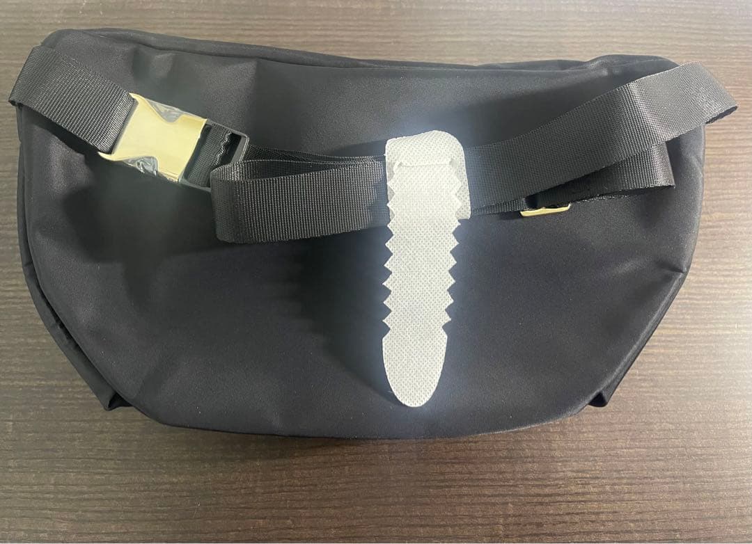 セール　トッカ　tocca リボン ウエストポーチ　　 ボディーバッグ