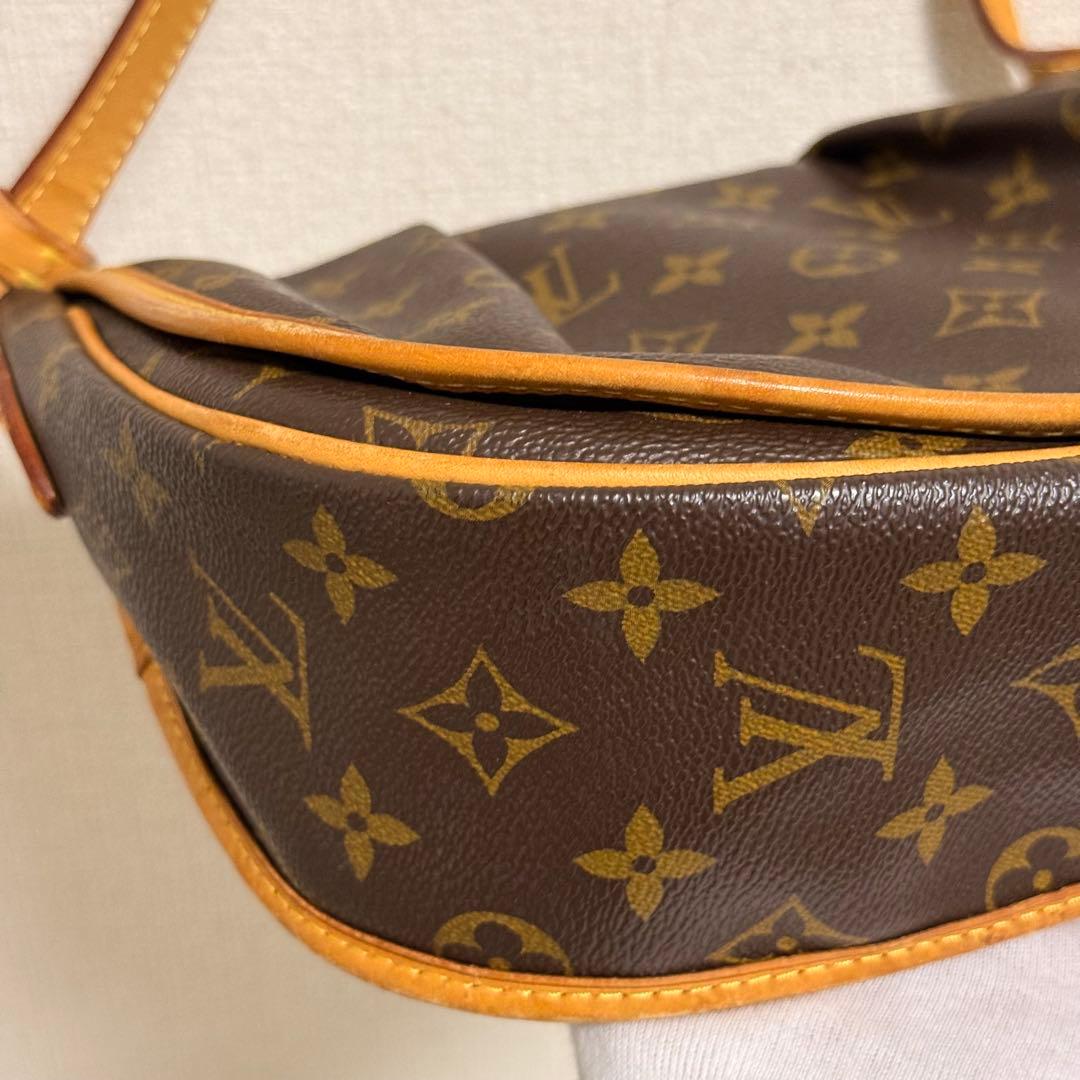 LOUIS VUITTON メニルモンタンPM ショルダーバッグ　モノグラム
