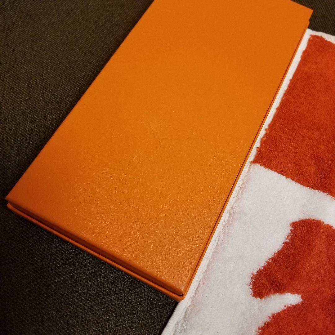 未使用 HERMES カレアヴァロン ハンドタオル タオルハンカチ 箱付き