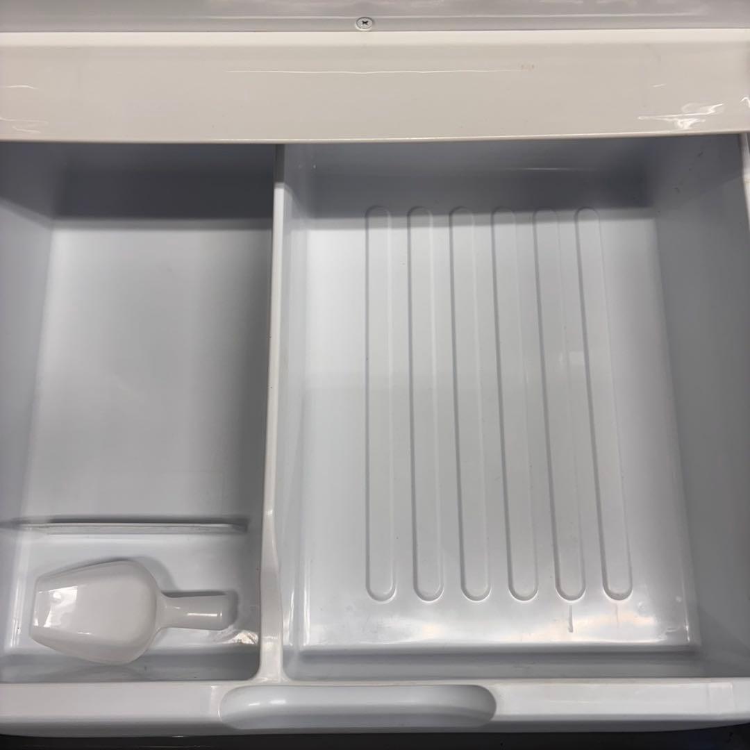 667 SHARP どっちもドア　大型冷蔵庫　300L強　自動製氷　ガラスパネル