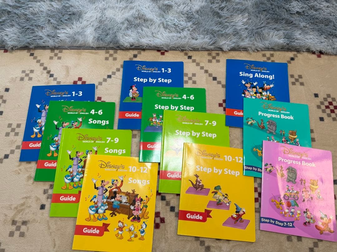 【中古特価】2018 DWE ディズニー英語 DVD、CD、BOOK