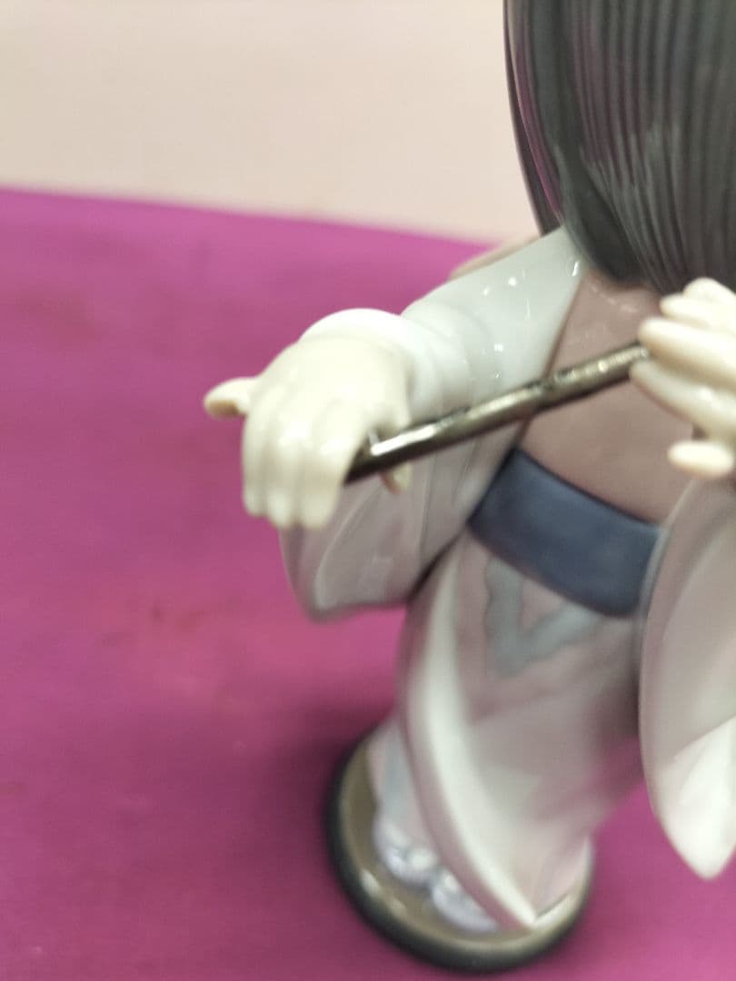 リヤドロ　陶器人形「フルートを吹く着物姿の少女」スペイン　難有り